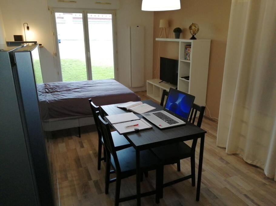 Studio 5 Min Du Centre Et De La Gare Yvetot Ngoại thất bức ảnh
